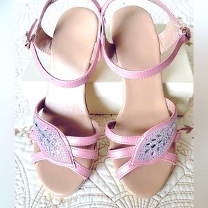 Cute Fashion Sandals with Slingback and Ankle Buckle  pink color great condition